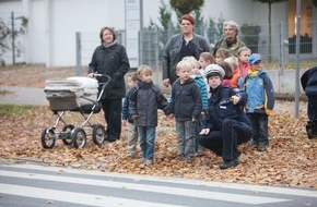 Polizei Rhein-Erft-Kreis: POL-REK: Kind auf Tretroller verletzt - Wesseling