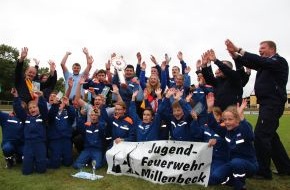 Deutscher Feuerwehrverband e. V. (DFV): DJF-Tag in Stadthagen: Jugendfeuerwehr Möllenbeck gewinnt Deutsche Meisterschaften (BILD)