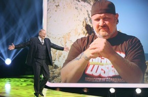 SAT.1: Im Doppelpack erfolgreich: Dortmunder Geschwisterpaar verliert  bei "The Biggest Loser" 80 Kilo in acht Monaten / SAT.1 zeigt das große Finale am Sonntag, 20. Mai 2012 / Neue Staffel geplant (BILD)