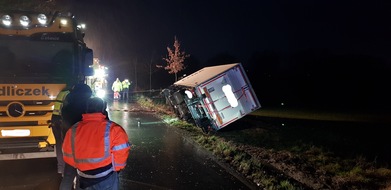 Kreispolizeibehörde Unna: POL-UN: Holzwickede - Abschlussmeldung: LKW mit Gefahrgut umgestürzt - Straße wieder frei gegeben