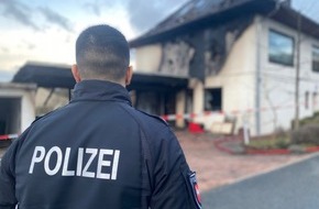 Polizeiinspektion Hameln-Pyrmont/Holzminden: POL-HM: Brand eines Einfamilienhauses in Nienstedt