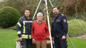 Freiwillige Feuerwehr Celle: FW Celle: "Danke" nach Rettung aus Brunnen - Feuerwehr rät zur Vorsicht!