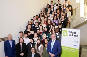 Baden-Württemberg Stiftung gGmbH: BW Stiftung: 56 junge Talente im Land erhalten Stipendium
