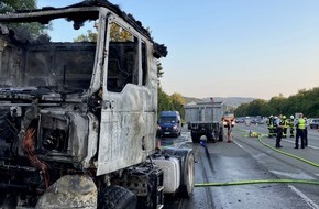 Feuerwehr Schwelm: FW-EN: Lkw-Zugmaschine auf der A1 in Vollbrand - Fahrer verhindert Schlimmeres