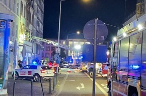 Polizeidirektion Trier: POL-PDTR: Feuerwehr, Polizei und ein mutiger Bürger verhindern Gebäudebrand im Bahnhofsviertel und retten Person aus Lebensgefahr