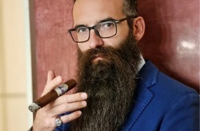 Arnold André GmbH: "Smoking Moses" kündigt Deutschland-Tour für 2024 an