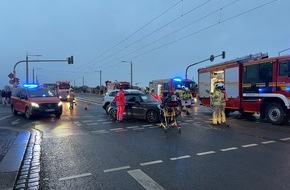 Feuerwehr Dresden: FW Dresden: Verkehrsunfall mit zwei Verletzten