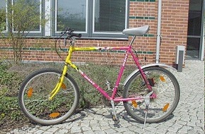 Polizeidirektion Göttingen: POL-GOE: (05) Handtaschenraub: Wer kennt dieses Fahrrad?