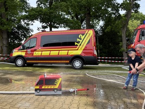 FW-AUR: Große Festivitäten würdigen neun Jahrzehnte Brockzeteler Feuerwehrgeschichte