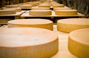Migros-Genossenschafts-Bund: Neue Sandsteinhöhle für 35'000 Gruyère-AOC-Laibe