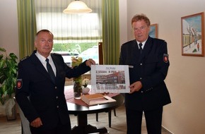 Polizeiinspektion Wilhelmshaven/Friesland: POL-WHV: Verabschiedung bei der Polizeistation Zetel - Jost Breden geht in den Ruhestand (mit Bildern)