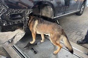 Zollfahndungsamt Hannover: ZOLL-H: - Zoll stellt 19 kg mutmaßliches Amphetamin auf der Autobahn bei Bremen sicher - Drogen im Straßenwert von 285.000 Euro beschlagnahmt, Fahrerin in Untersuchungshaft