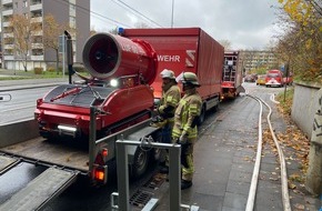 Feuerwehr Kleve: FW-KLE: Klever Löschroboter unterstützt in Duisburg