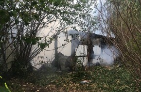 Freiwillige Feuerwehr Lage: FW Lage: Feuer 2 / Brennt Gartenhütte - 20.08.2018 - 13:41 Uhr