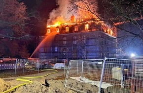 Polizei Mettmann: POL-ME: Brand des Hardenberger Schlosses: Polizei hat Ermittlungen zur Brandursache aufgenommen - 2511090