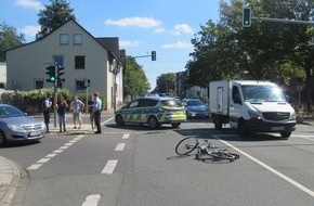 Polizei Mettmann: POL-ME: Pedelecfahrer bei Unfall schwer verletzt - Hilden - 2208119