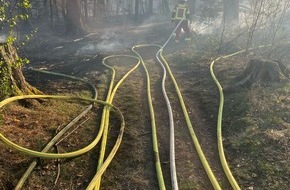 Freiwillige Feuerwehr der Stadt Overath: FW Overath: Waldbrand Ortsteil Brombach im Stadtgebiet Overath