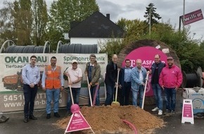 Deutsche Telekom AG: Trier: Spatenstich f&uuml;r Glasfaserausbau in den Stadtteilen Alt-Heiligkreuz, Euren, Filsch und Tarforst