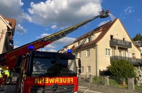 Kreisfeuerwehrverband Calw e.V.: KFV-CW: Feuerwehr kann Ausbreiten eines Dachstuhlbrandes verhindern / Keine Verletzten / 300.000 Euro Sachschaden