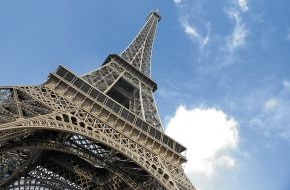 PONS GmbH: Neu von PONS: Erste Hilfe Schüleraustausch - Frankreich ist viel mehr als Eiffelturm und Baguette (BILD)