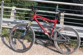 Kreispolizeibehörde Kleve: POL-KLE: Goch - Fahrraddiebstahl / Zwei hochwertige Mountainbikes entwendet