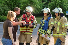 FW-KLE: "Grenzenloses Wasser" - Deutsch-niederl&auml;ndische Feuerwehr&uuml;bung im Tiergarten Kleve st&auml;rkt Zusammenarbeit &uuml;ber L&auml;ndergrenzen hinweg