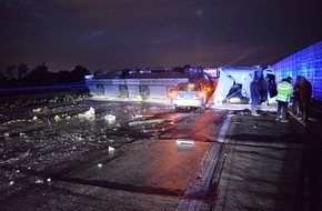 Polizeiinspektion Hildesheim: POL-HI: Verkehrsunfall auf der A7 bei Hildesheim mit drei verletzten Personen und hohem Sachschaden.