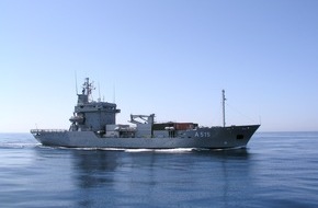 Presse- und Informationszentrum Marine: Home Sweet Home - Tender "Main" kehrt von der US-Ostküste zurück (BILD)