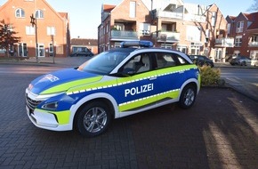 Polizeiinspektion Diepholz: POL-DH: --- Landkreis - Fahrzeugzuwachs bei der Polizei / Erster Wasserstoff-Streifenwagen in Weyhe ---