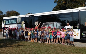 Polizeiinspektion Stralsund: POL-HST: Schulwegsicherheit mithilfe der "Busschule"