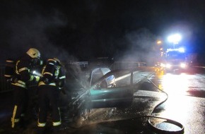 Feuerwehr Dinslaken: FW Dinslaken: Unruhiger Jahreswechsel für Feuerwehr und Rettungsdienst