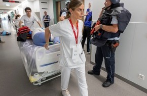 Polizeipräsidium Freiburg: POL-FR: Freiburg: Gemeinsame Übung des Universitätsklinikums Freiburg und dem Polizeipräsidiums Freiburg - rund 200 Beteiligte trainieren für den Ernstfall