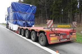 Polizeipr&auml;sidium Aalen: POL-AA: Landkreis Schw&auml;bisch Hall: Passanten bep&ouml;belt, Verkehrsunf&auml;lle, Autobahn aufgrund Schwertransports vor&uuml;bergehend gesperrt