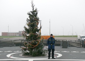 Deutsche Marine - Pressemeldung (Report): Zu Weihnachten &quot;beißen Marinesoldaten die Zähne zusammen&quot;