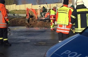 Polizeiinspektion Hameln-Pyrmont/Holzminden: POL-HM: Folgemeldung zu "Lastzug verunglückt - Auf- und Abfahrt Kirchohsen der Bundesstraße 83 voll gesperrt"