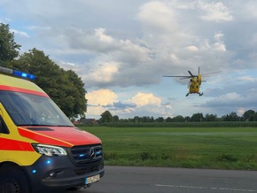 FW-AUR: Fahrerin nach Kollision mit Baum aus PKW geschnitten