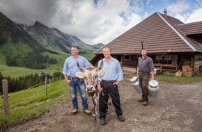 Coop Genossenschaft: Erfolgreiche 1.-August-Weggen-Aktion 2017 / 300'000 Franken für Obwaldner Alp