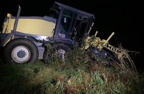 Kreispolizeibehörde Wesel: POL-WES: Hünxe - Diebstahl einer Baumaschine