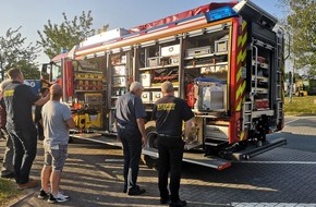 Polizeiinspektion Rotenburg: POL-ROW: Feuerwehr Sittensen mit neuem Rüstwagen beim Fernfahrerstammtisch