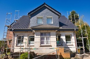 FMI Fachverband Mineralwolleindustrie: Jetzt das Haus energetisch fit machen: So können sich Eigentümer gegen Risiken bei Energiepreisen absichern