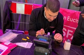 Deutsche Telekom AG: Leverkusen: Live-Spleiß-Act der Telekom