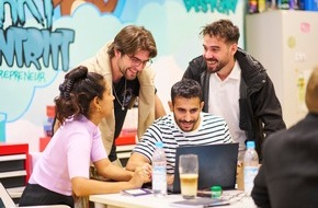 Hochschule München: Staatssekretär Tobias Gotthardt übergibt Zuwendungsbescheid beim Bavaria Israel Partnership Accelerator 2024