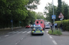 Polizei Rheinisch-Bergischer Kreis: POL-RBK: Bergisch Gladbach - Radfahrerin kollidiert mit Pkw auf Fußgängerüberweg