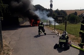 Feuerwehr Erkrath: FW-Erkrath: Traktorbrand bei Gut Heuschenhof