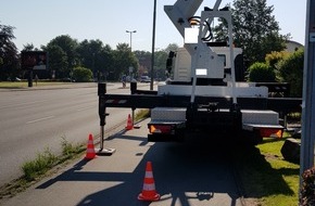 Polizeiinspektion Wilhelmshaven/Friesland: POL-WHV: Ohne Genehmigung Geh- und Radweg in Wilhelmshaven gesperrt - Polizei leitet Verfahren ein (Mit Foto)