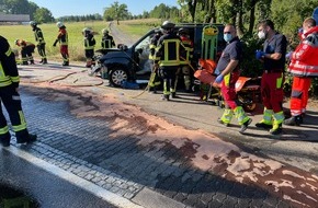 Freiwillige Feuerwehr Hennef: FW Hennef: Verkehrsunfall - Fahrerin schwer verletzt