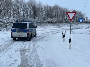 POL-STD: Schneefall und Glätte sorgen für erhebliche Verkehrsproblem am Vormittag