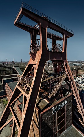 Zollverein. UNESCO-Welterbe, Fotografien von Thomas Stachelhaus - jetzt im Verlag Berg & Feierabend erschienen