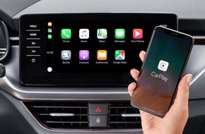 Skoda Auto Deutschland GmbH: SKODA SCALA und SKODA KAMIQ binden mit der neuen Wireless SmartLink-Technologie kabellos Smartphones ein (FOTO)