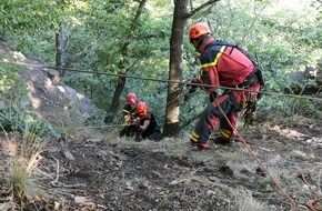 Feuerwehr Dortmund: FW-DO: Zwei Frauen aus Steilhang unterhalb der Hohensyburg gerettet